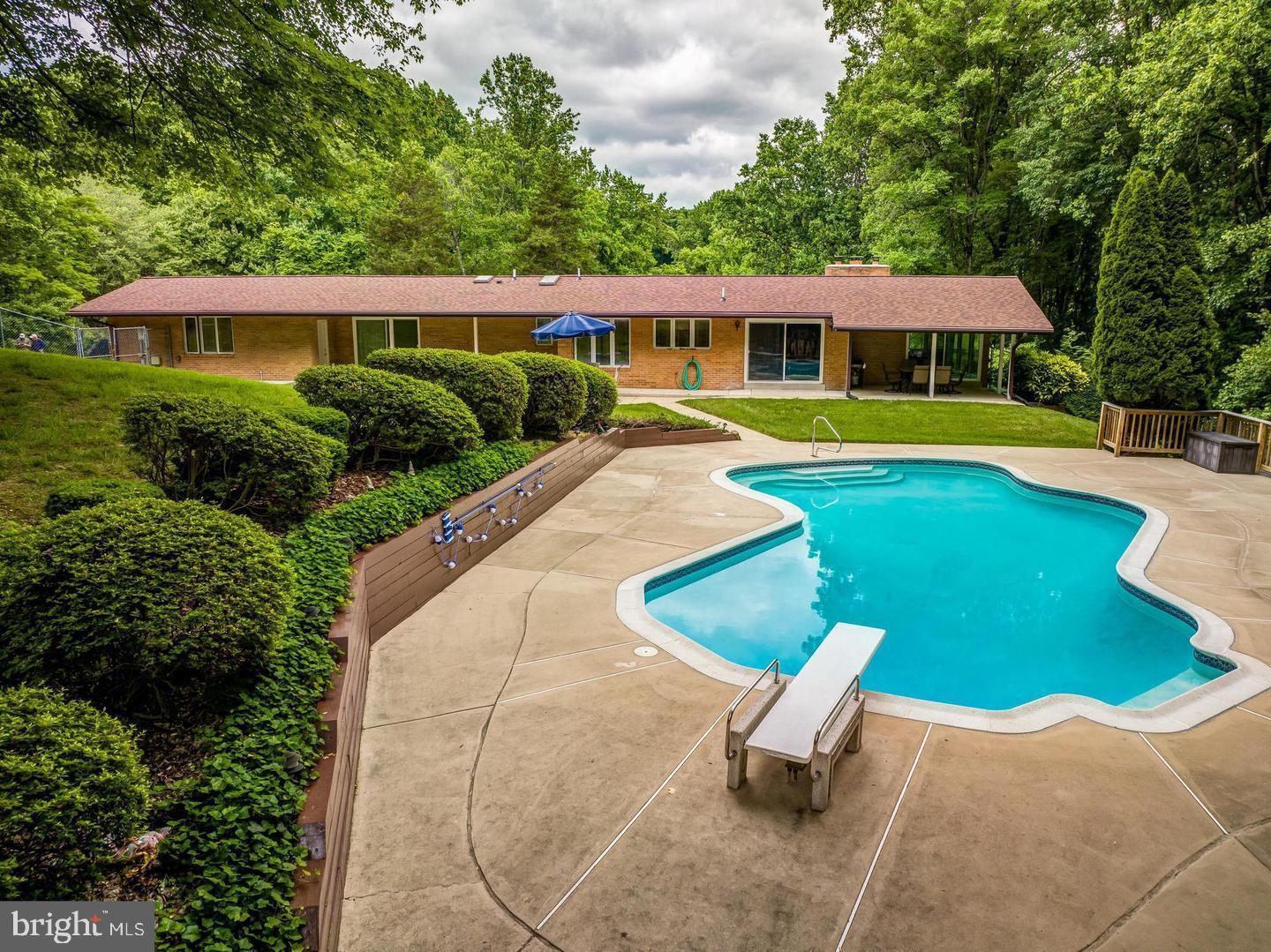 229 King James Rd