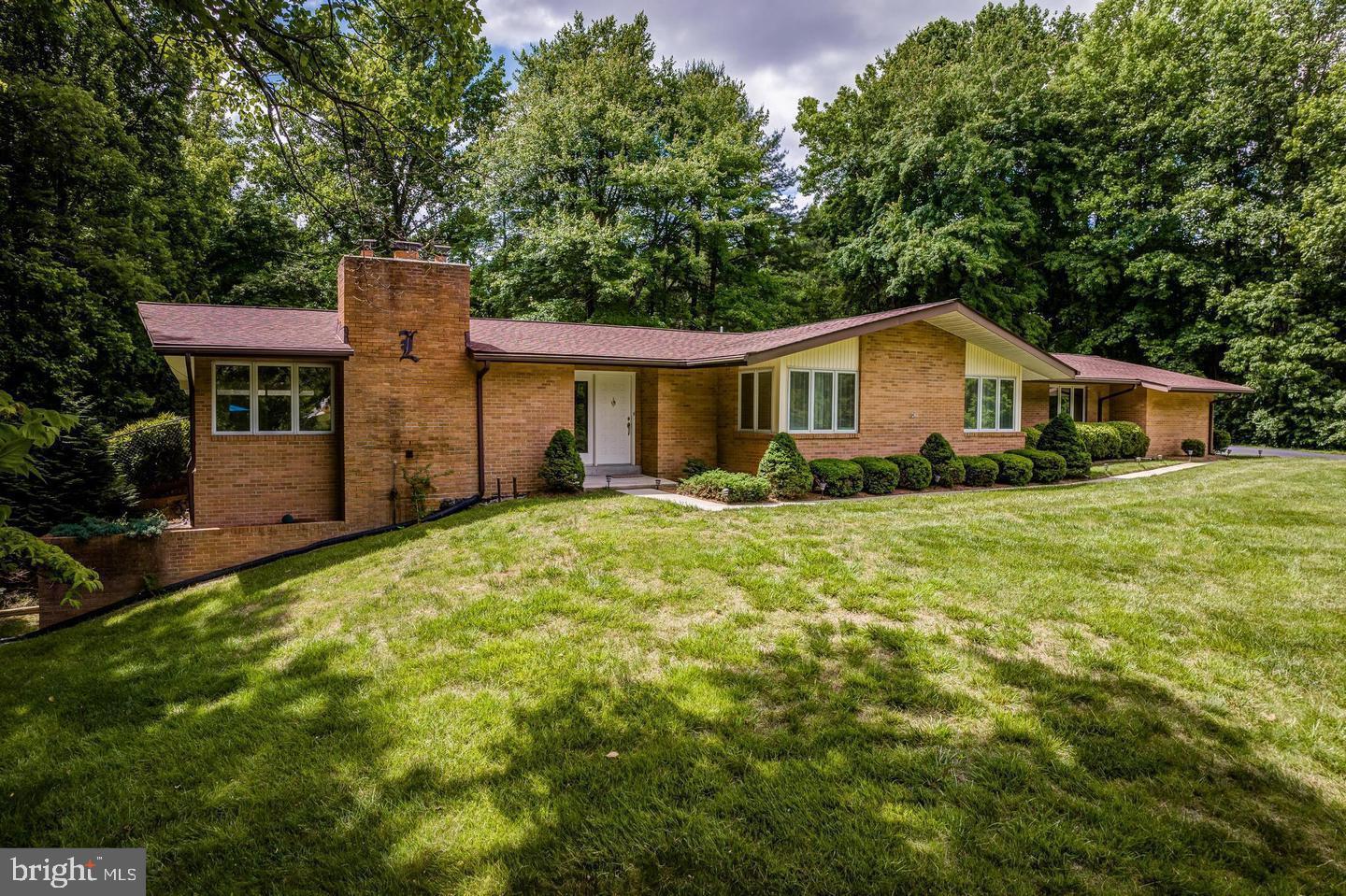 229 King James Rd