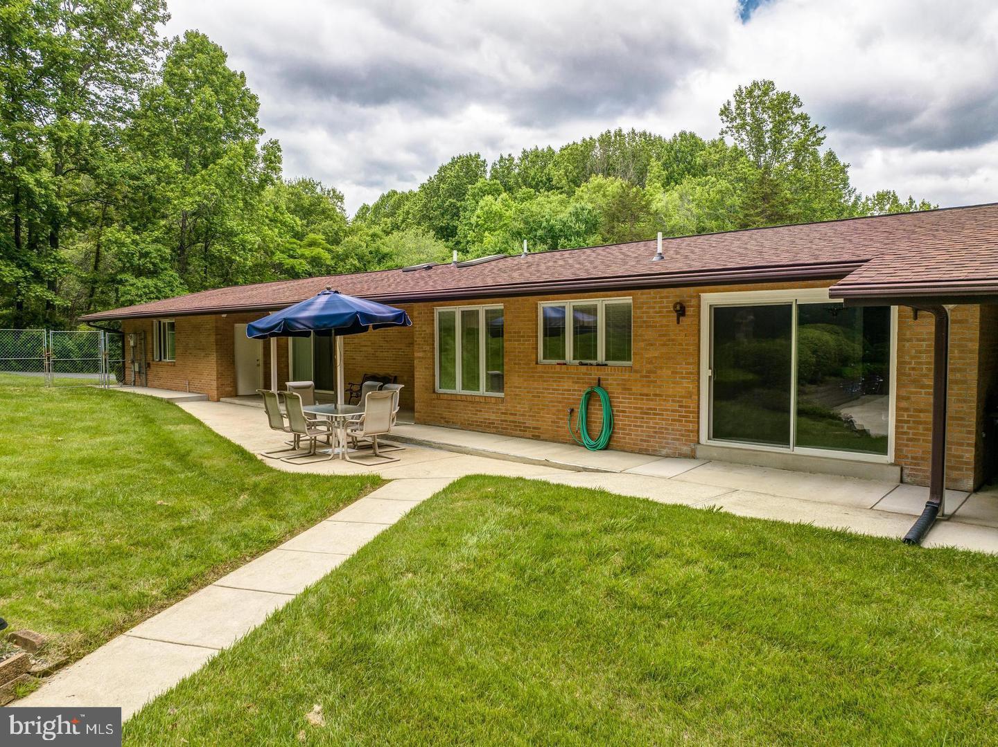 229 King James Rd
