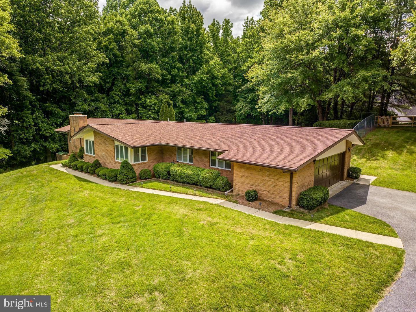 229 King James Rd