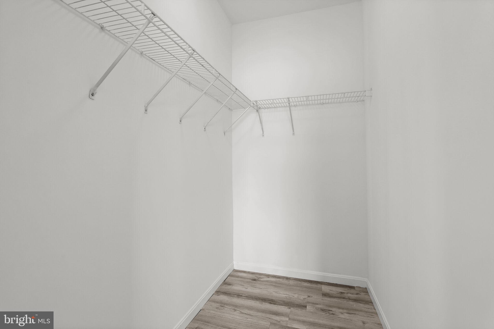 15614 Everglade Ln #406