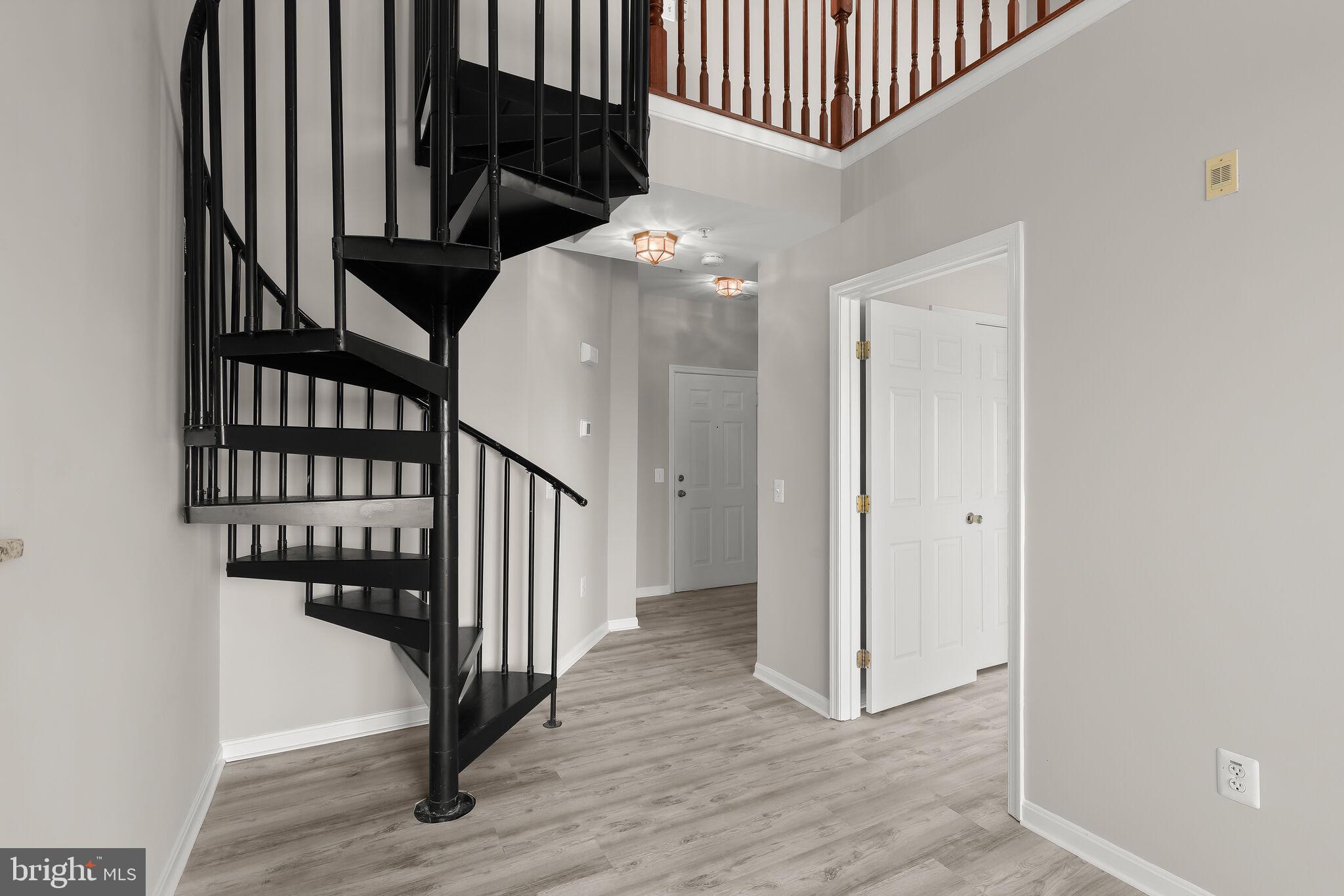 15614 Everglade Ln #406