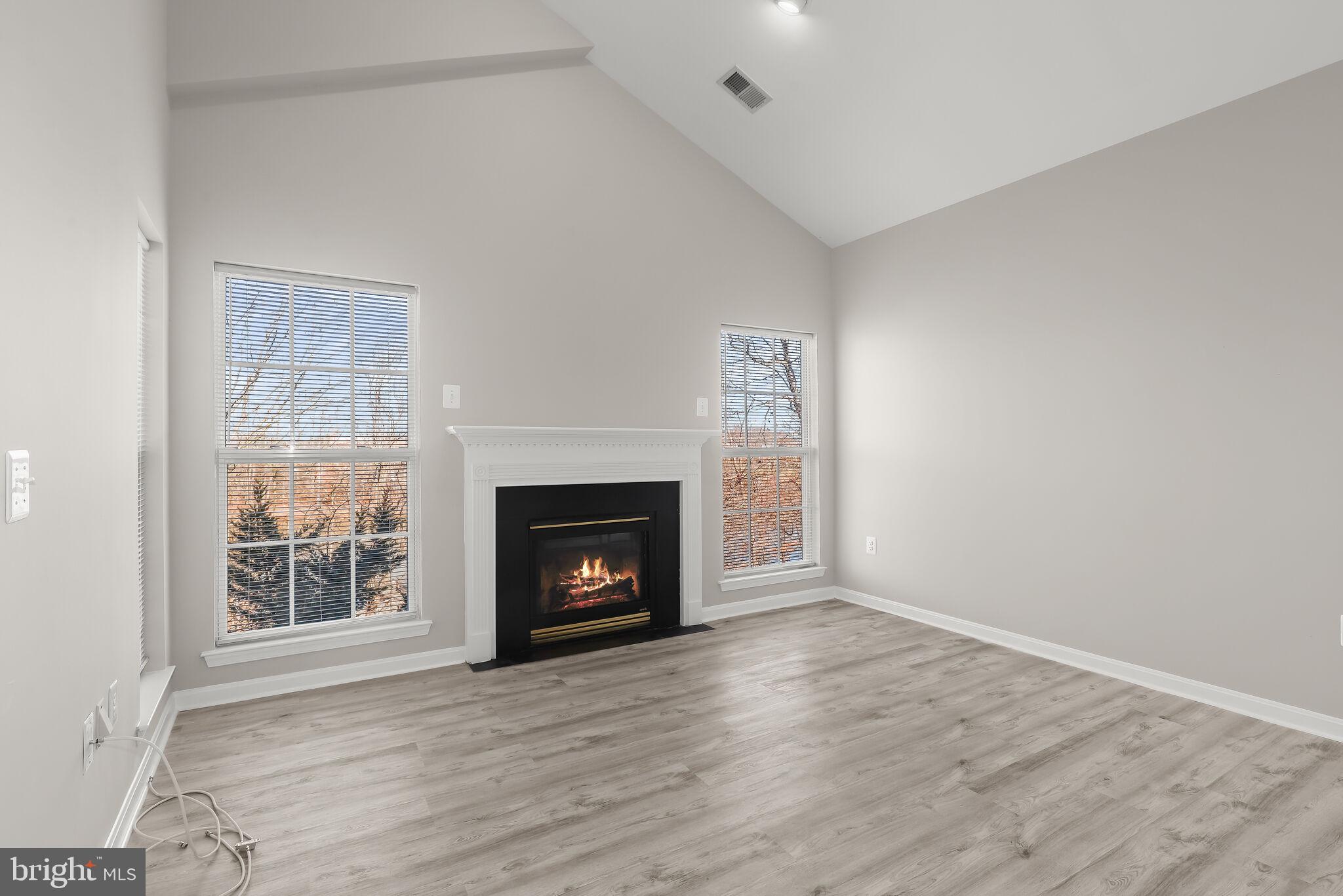 15614 Everglade Ln #406