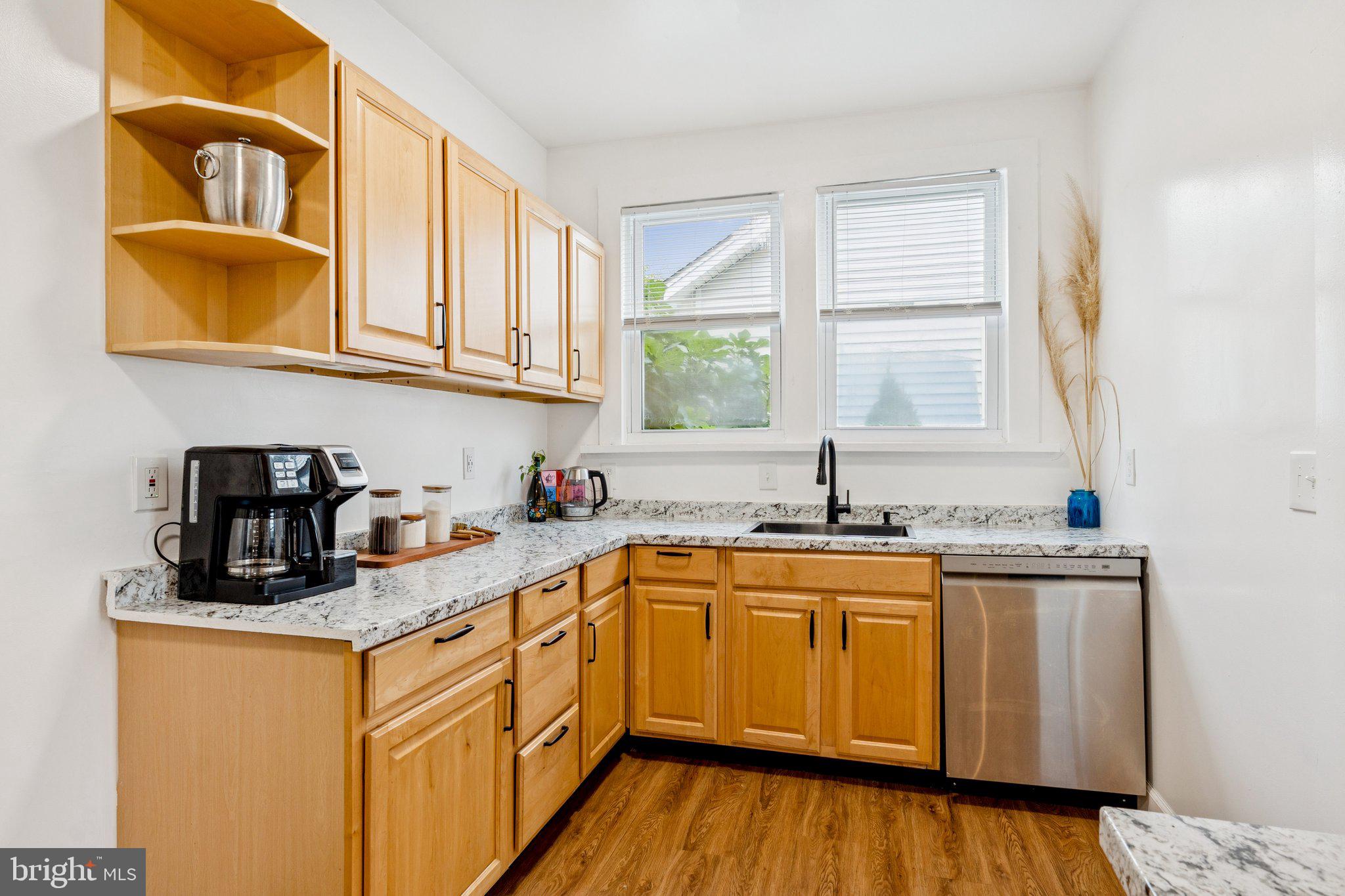 1527 BEAVER HEIGHTS LANE