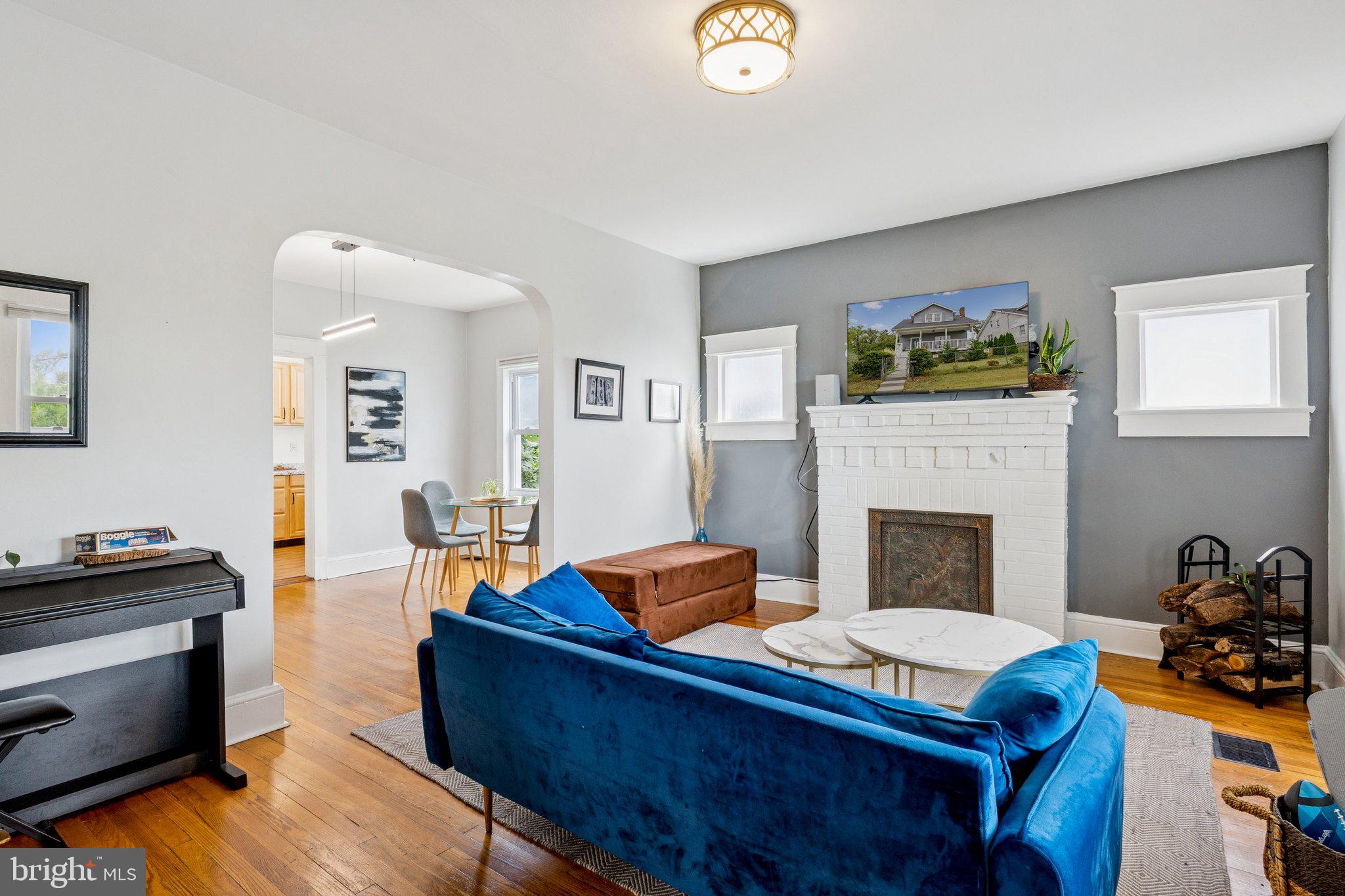 1527 BEAVER HEIGHTS LANE