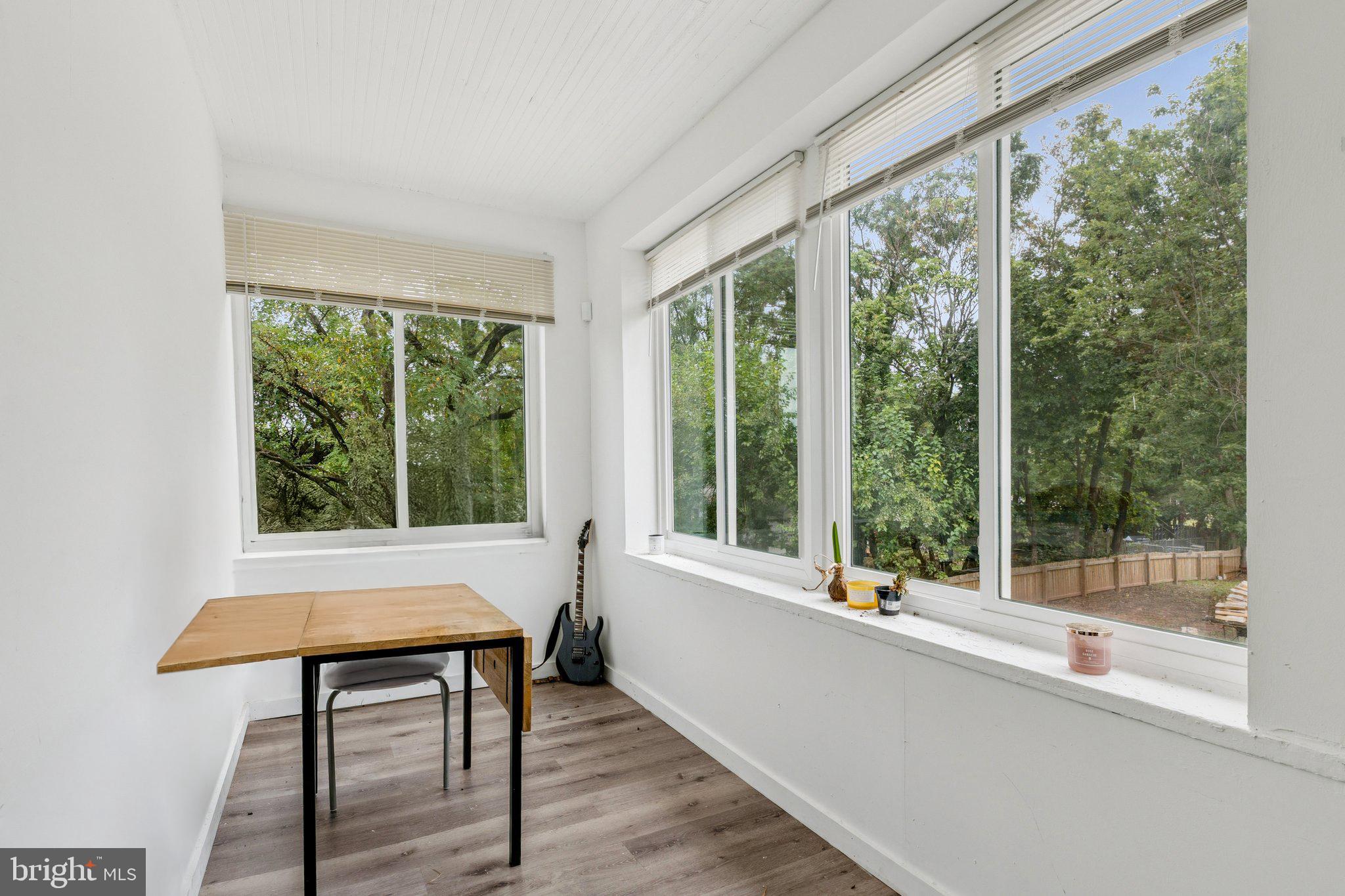 1527 BEAVER HEIGHTS LANE