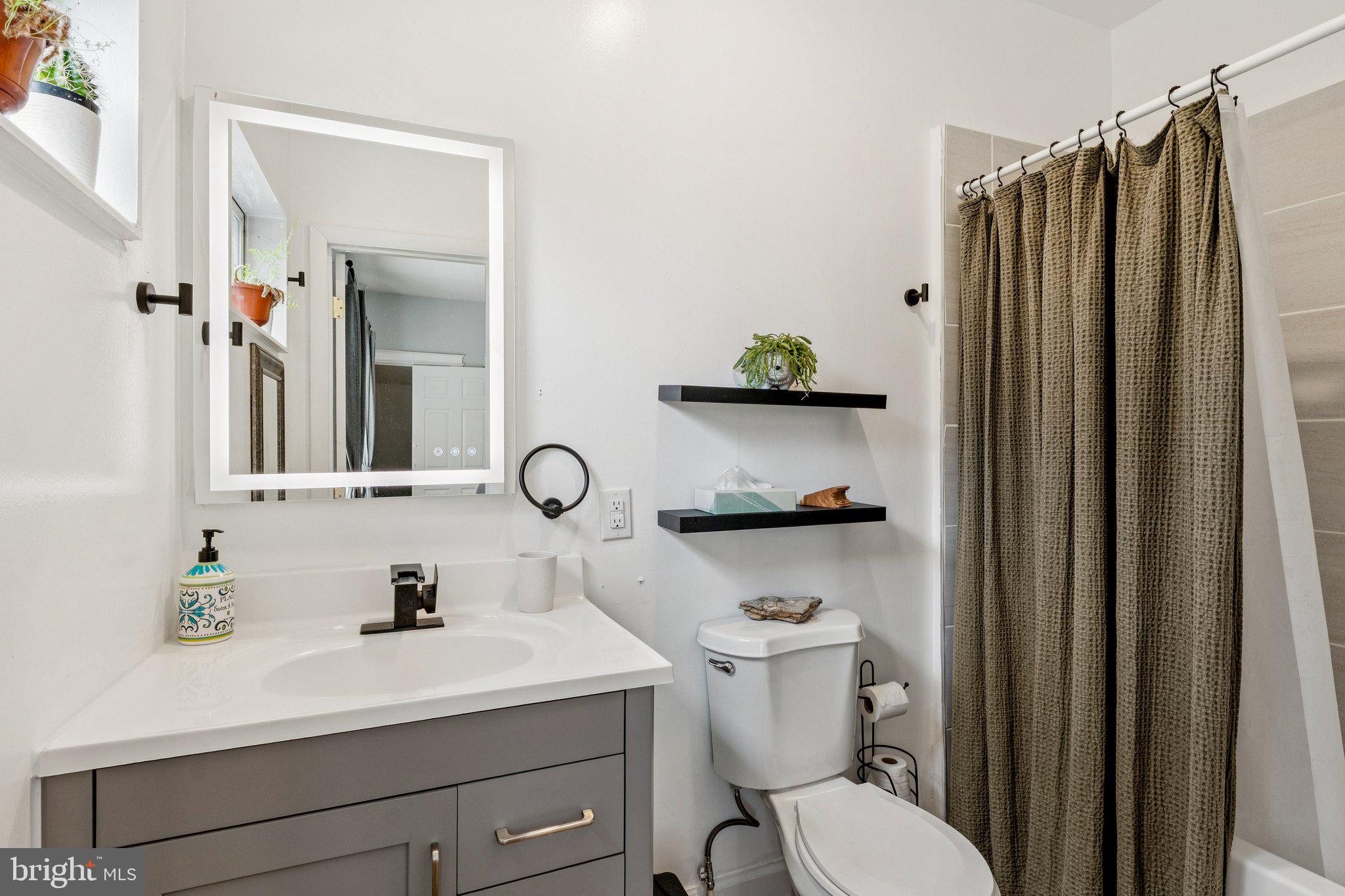 1527 BEAVER HEIGHTS LANE