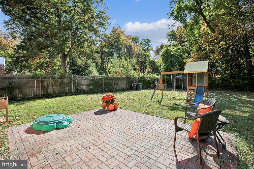 1505 DREXEL STREET