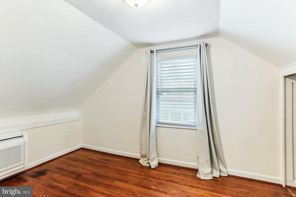 1505 DREXEL STREET