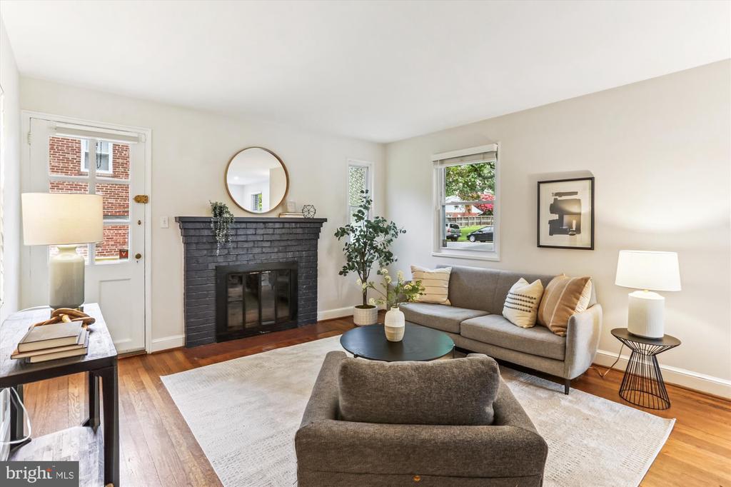 1505 DREXEL STREET