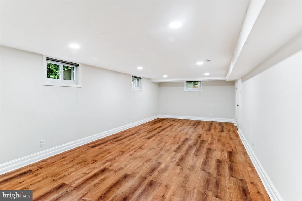 1505 DREXEL STREET