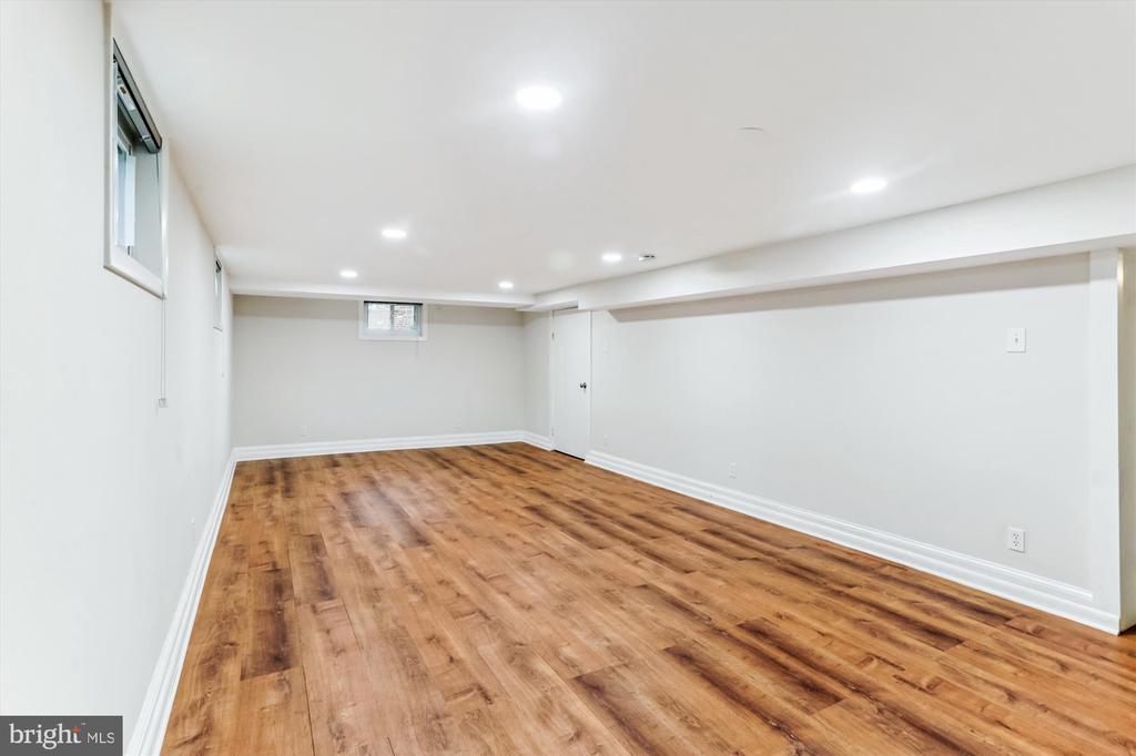1505 DREXEL STREET