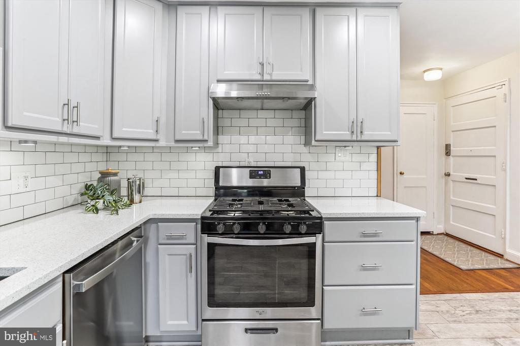 1505 DREXEL STREET