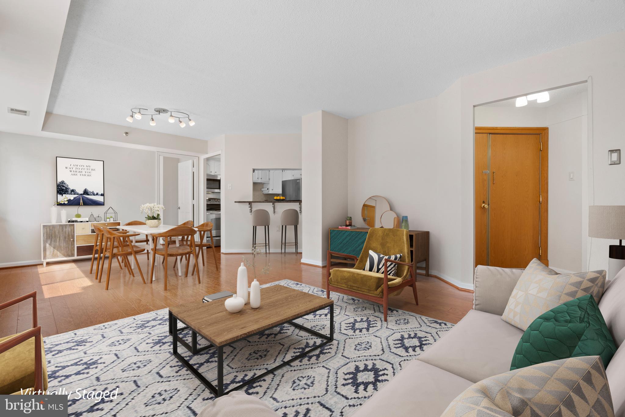 1301 N Courthouse Rd #907