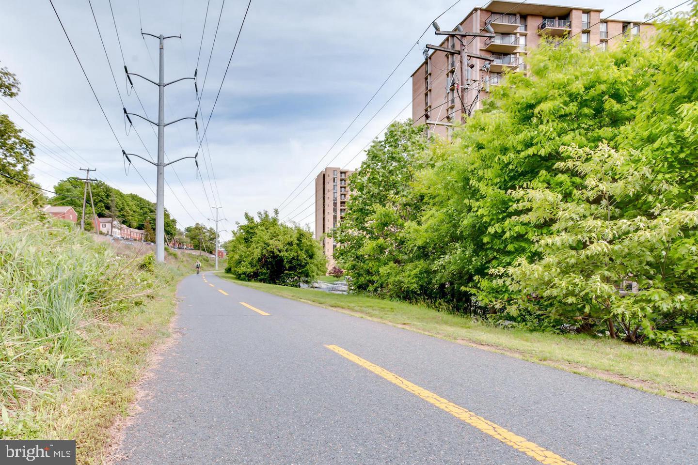 4600 S Four Mile Run Dr #213