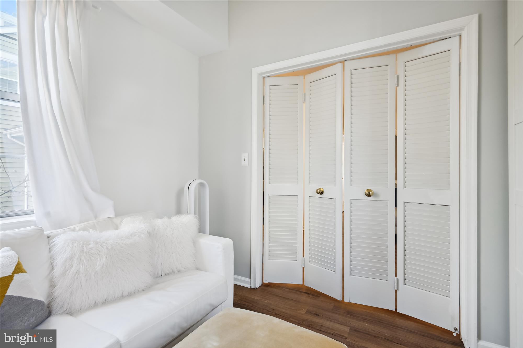 2805 S Woodrow St #E