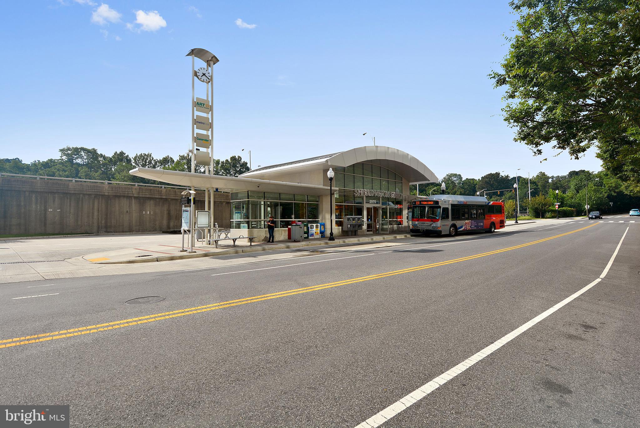 2805 S Woodrow St #E