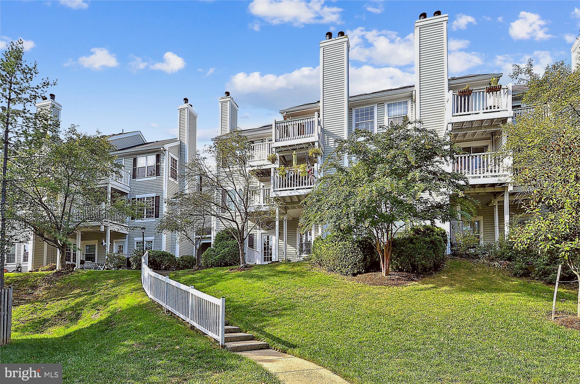 2805 S Woodrow St #E