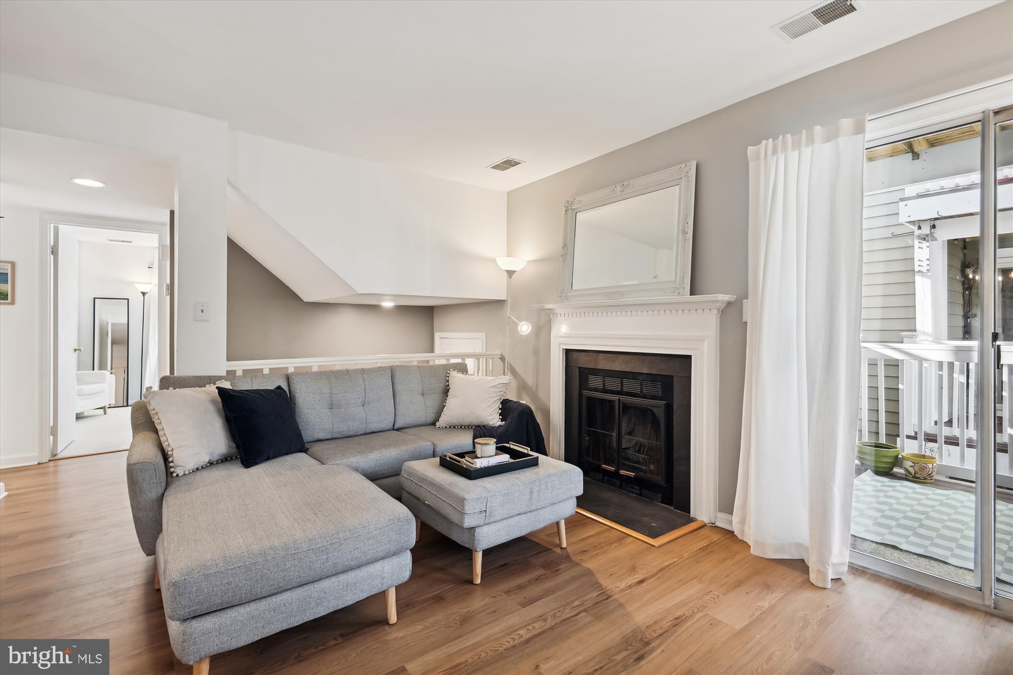 2805 S Woodrow St #E