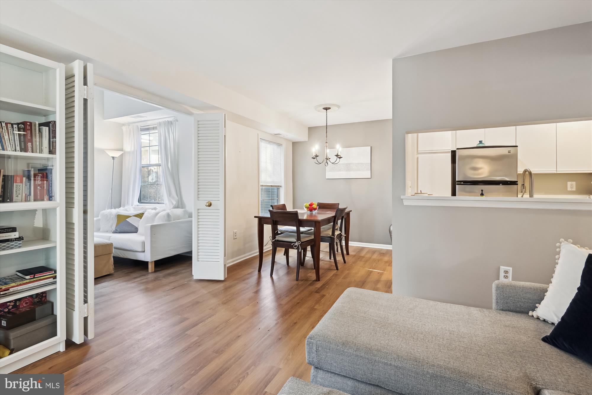 2805 S Woodrow St #E