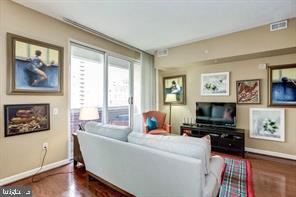 880 N POLLARD ST #1002