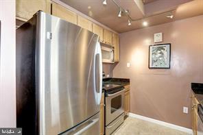 880 N POLLARD ST #1002