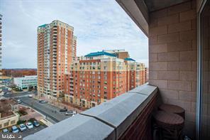 880 N POLLARD ST #1002