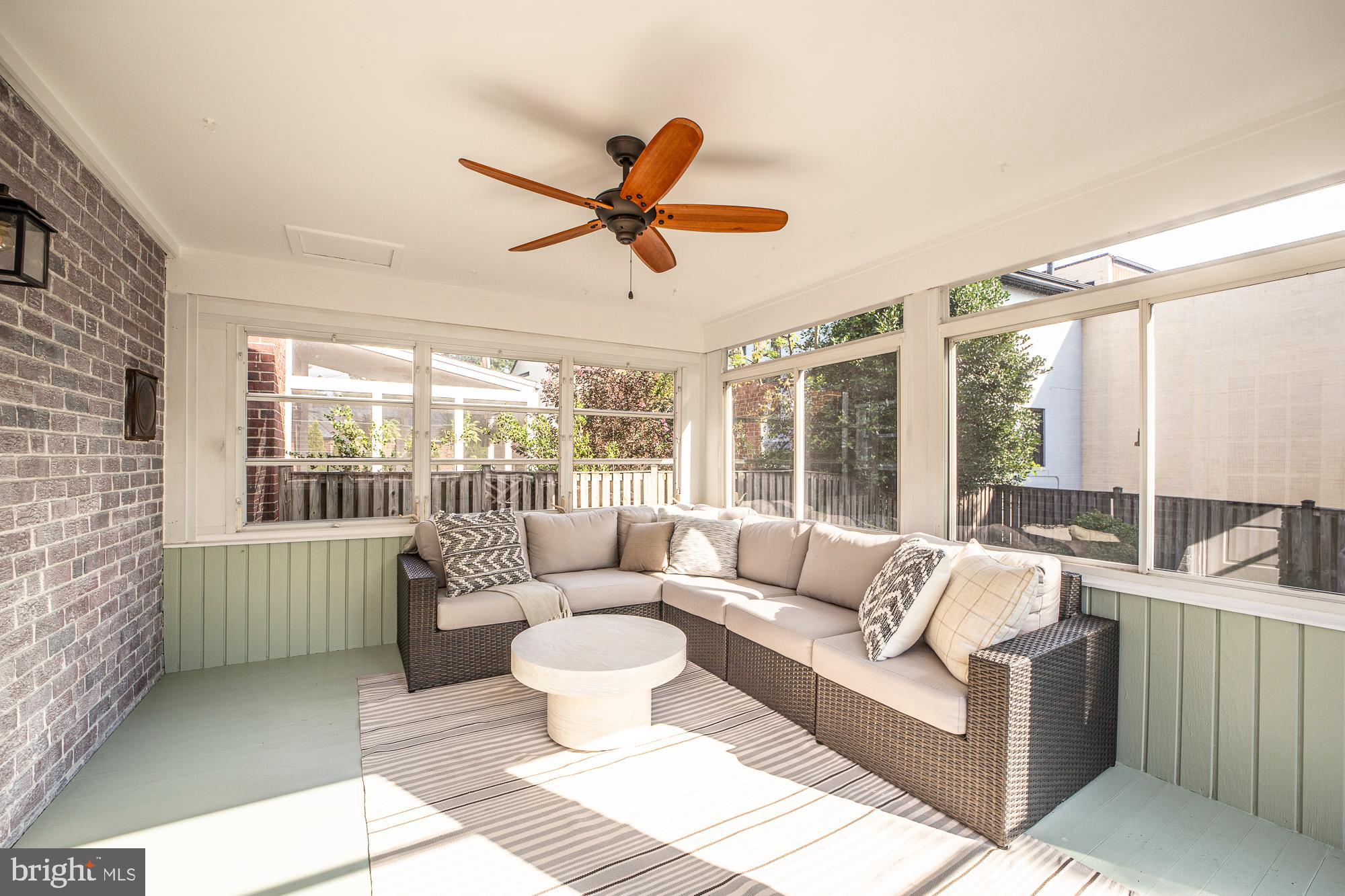 2045 N Brandywine St