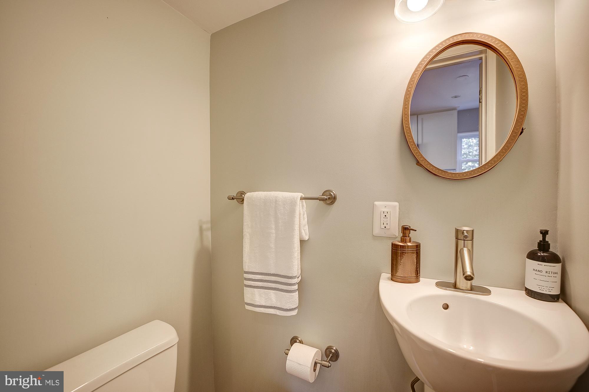 2045 N Brandywine St