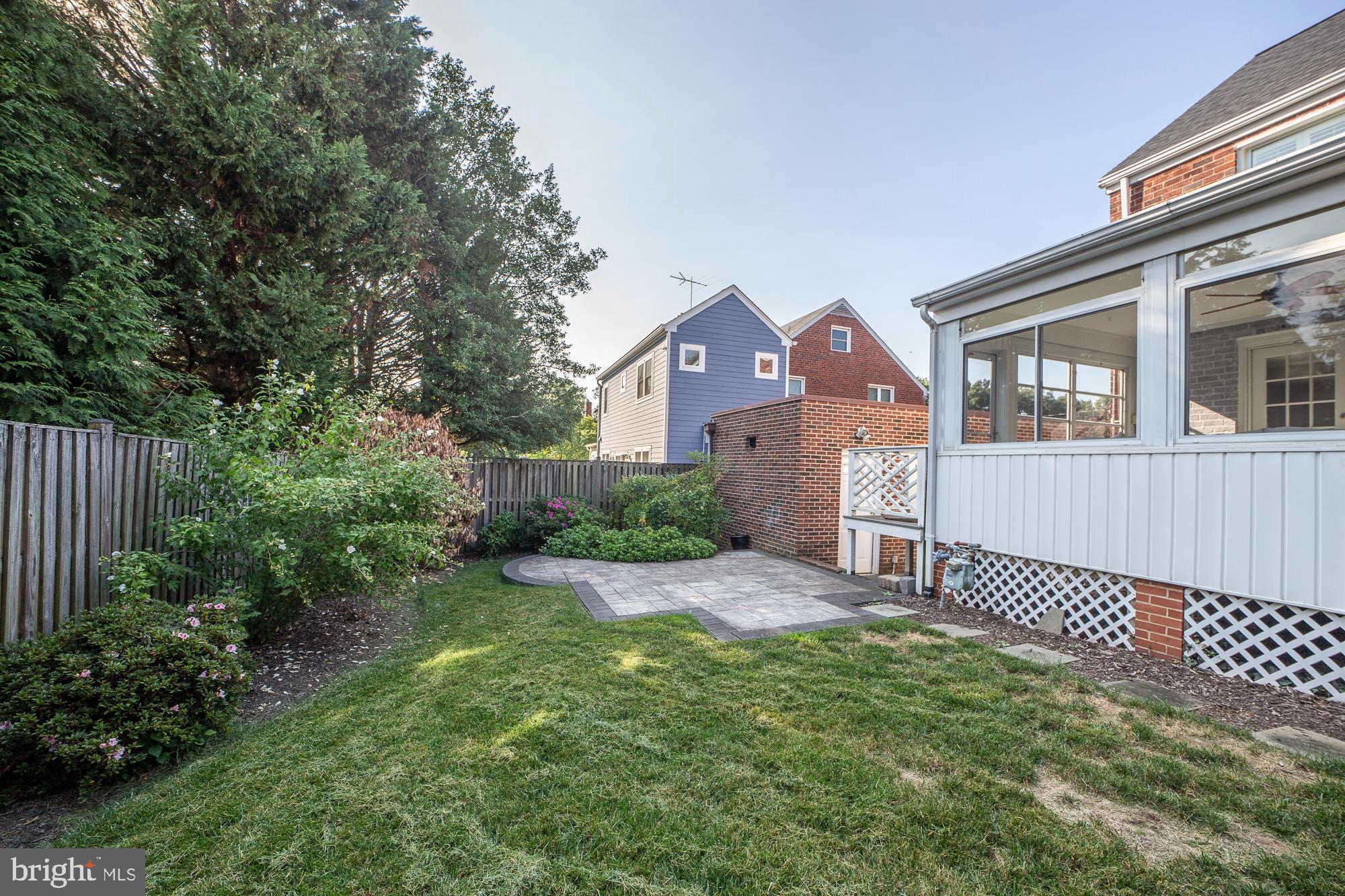 2045 N Brandywine St