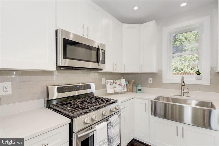 535 N GEORGE MASON DR