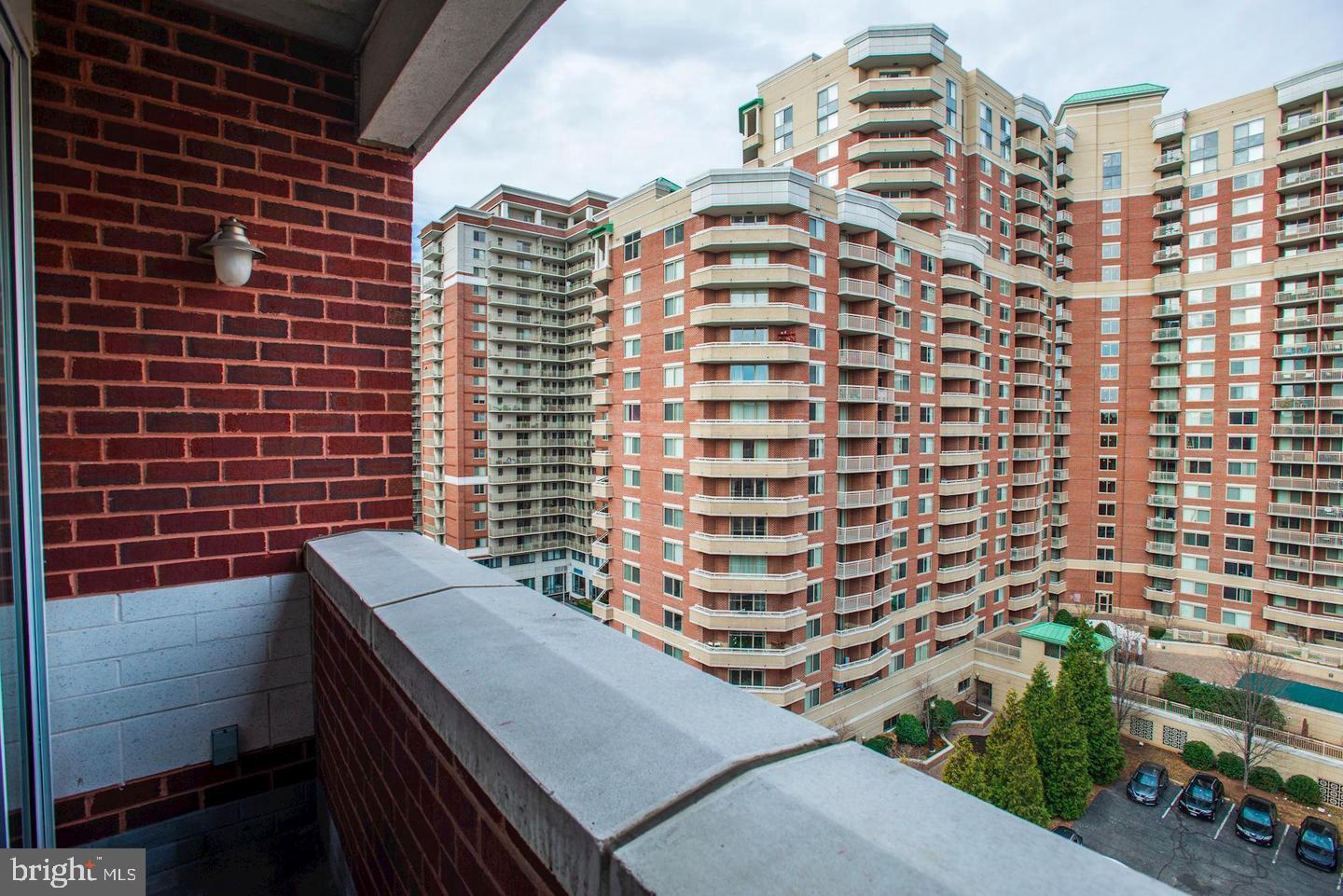 880 N POLLARD ST #1002