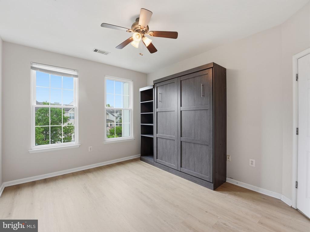 2301 25TH STREET S 4-301