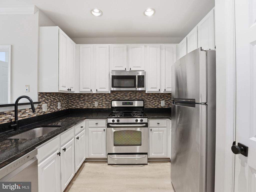 2301 25TH STREET S 4-301