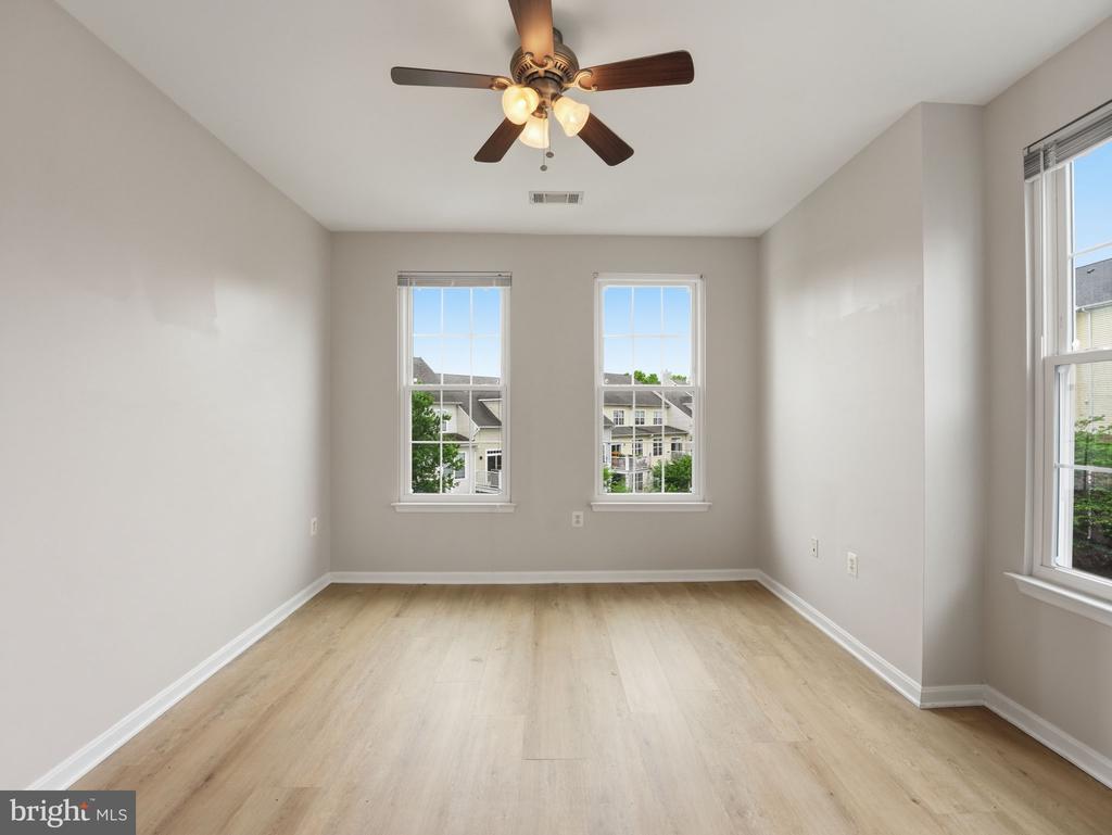 2301 25TH STREET S 4-301