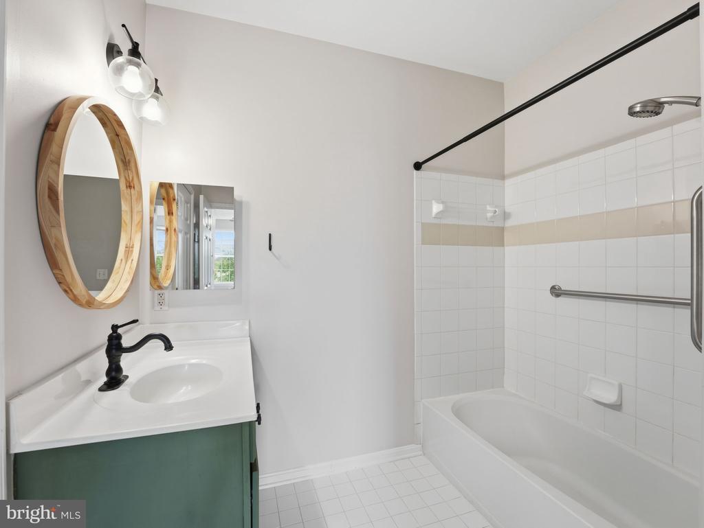 2301 25TH STREET S 4-301