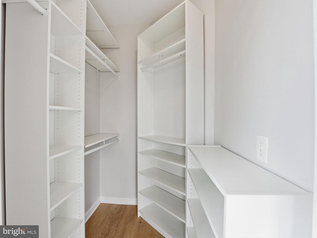 2301 25TH STREET S 4-301