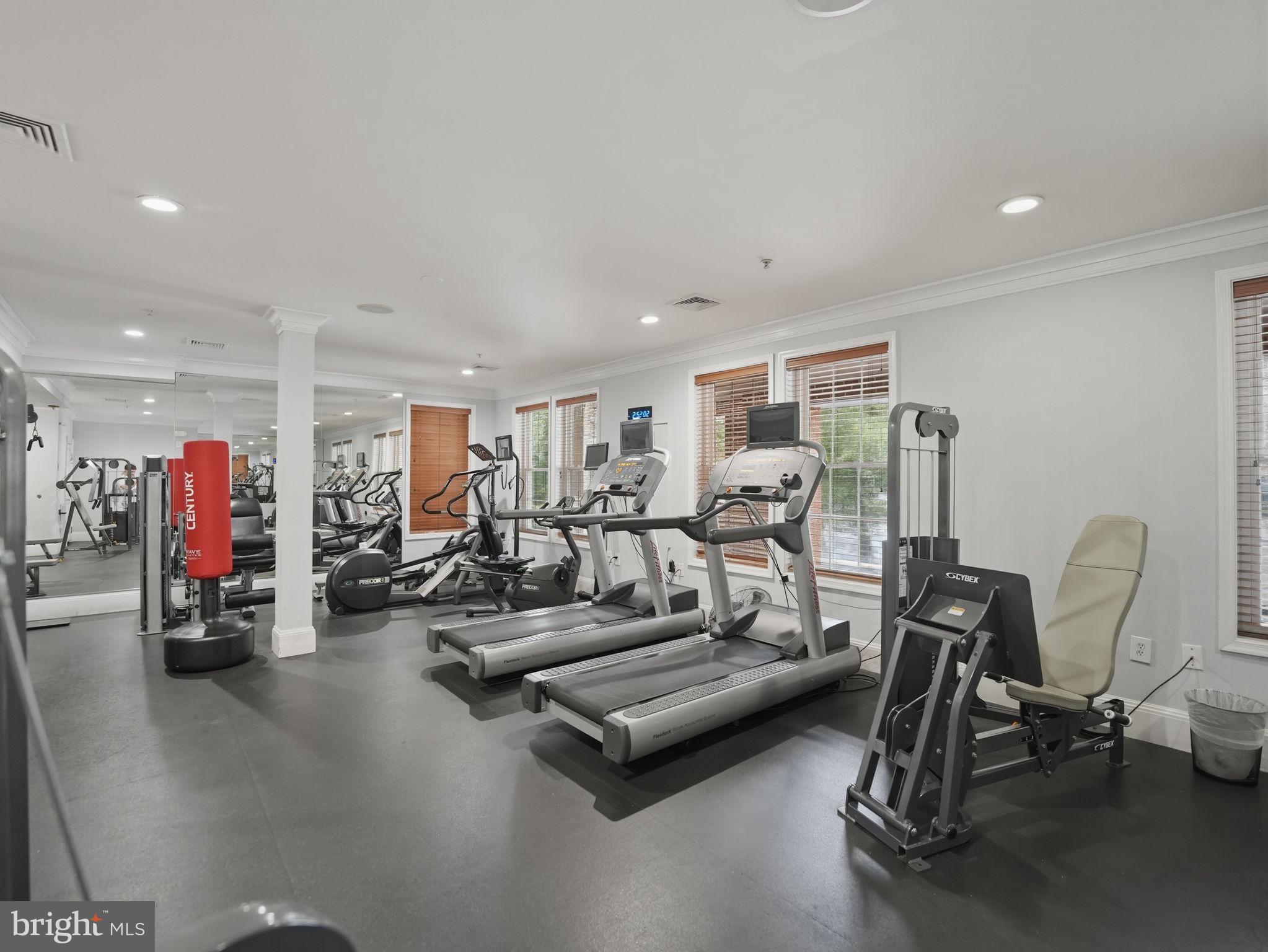 2301 25TH STREET S 4-301