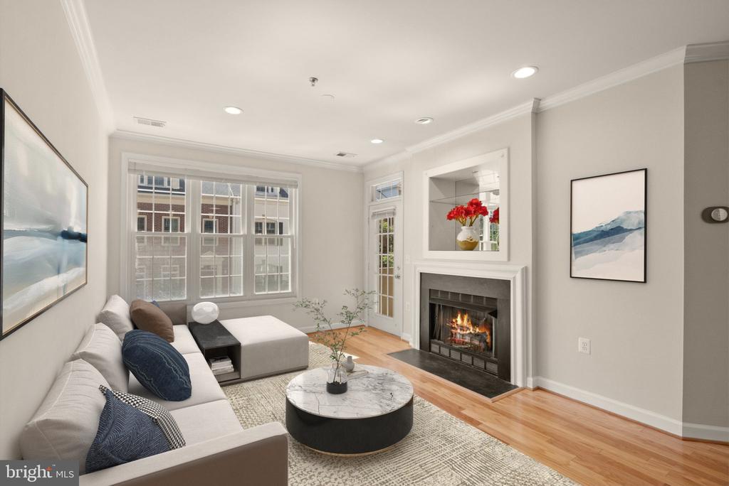 1321 N ADAMS COURT Unit: 201