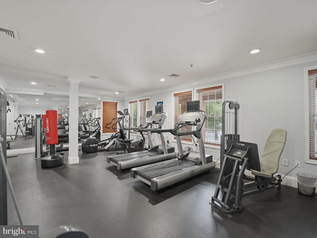 2301 25TH STREET S Unit: 4-301