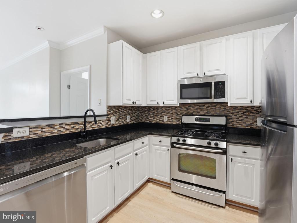 2301 25TH STREET S Unit: 4-301