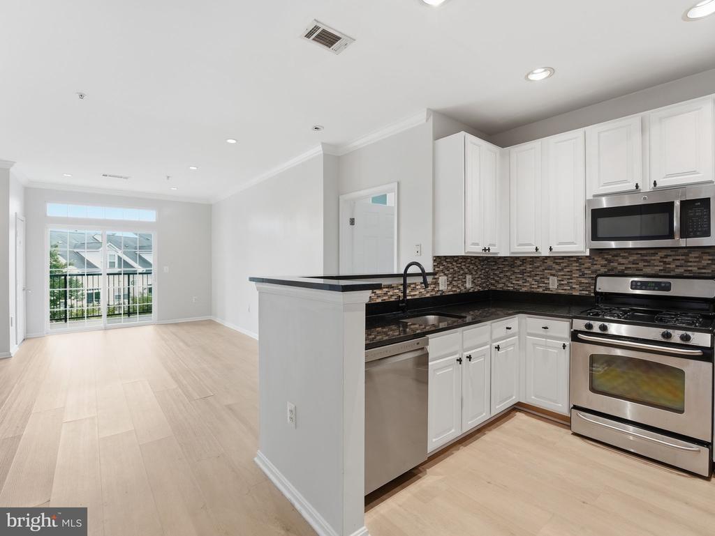 2301 25TH STREET S Unit: 4-301