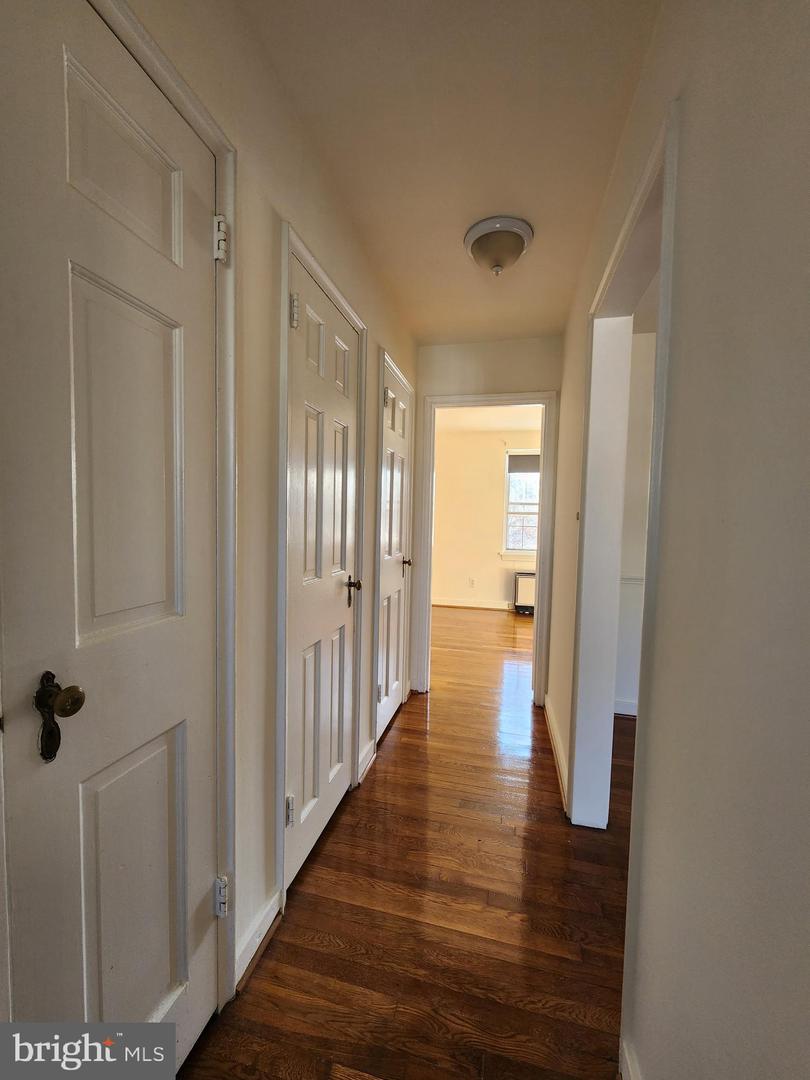 115 E Glebe Rd #B