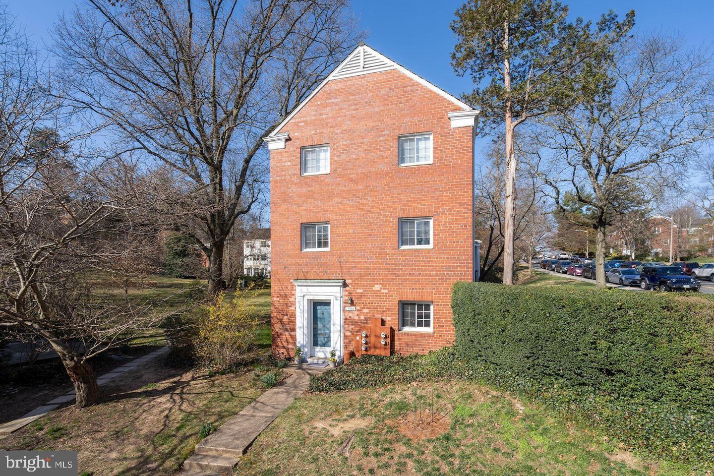 1700 Preston Rd