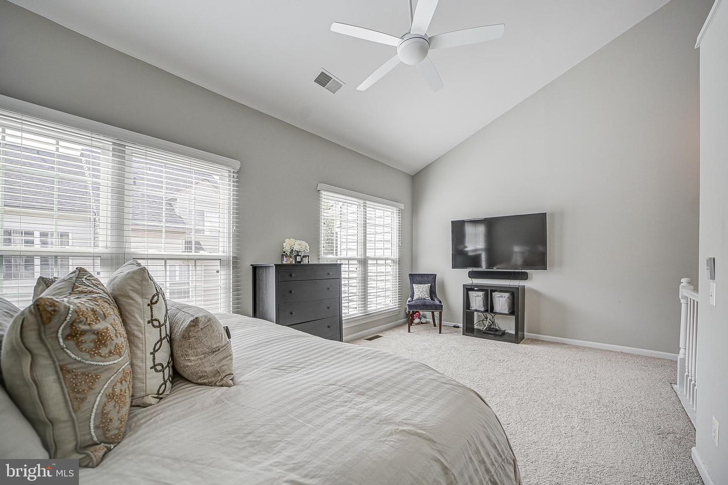 6024 Ricketts Walk