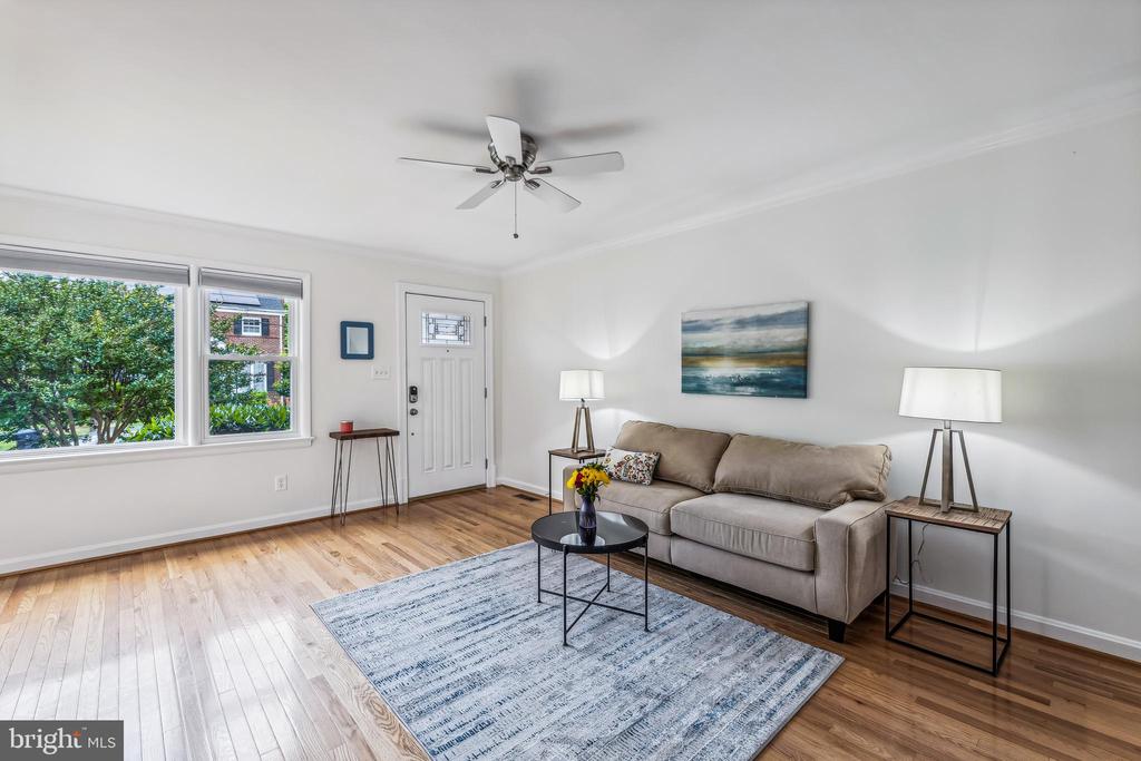 405 E Custis Ave