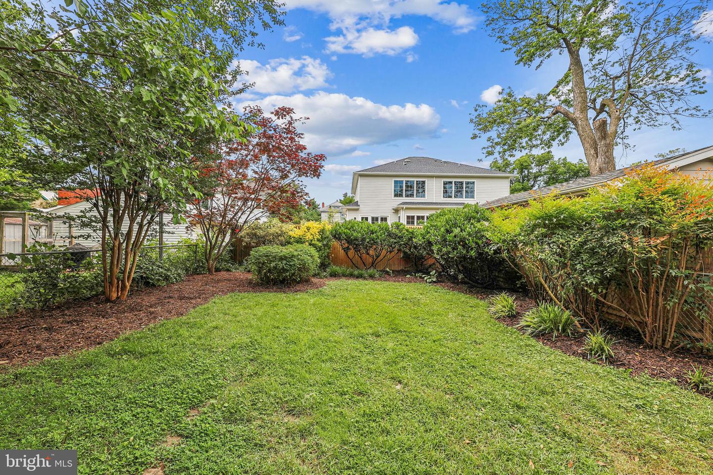 405 E Custis Ave