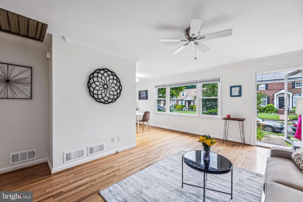 405 E Custis Ave