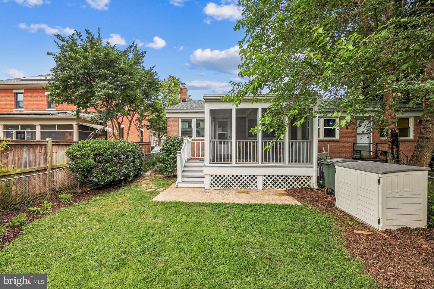 405 E Custis Ave