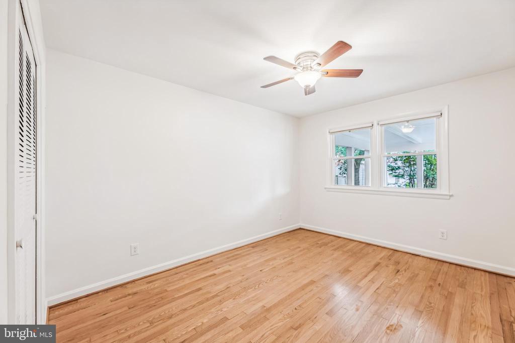 405 E Custis Ave